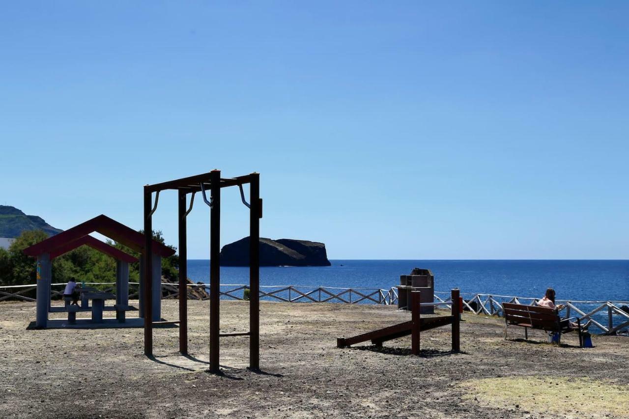 Magnolia - Casa Com Dois Quartos Junto Ao Mar - Renovada Em 2023 Mosteiros  Exterior foto